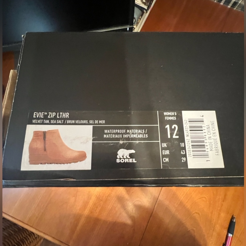 Women’s size 12 sorel brand EVIE zip leather boots - Picture 2 of 5